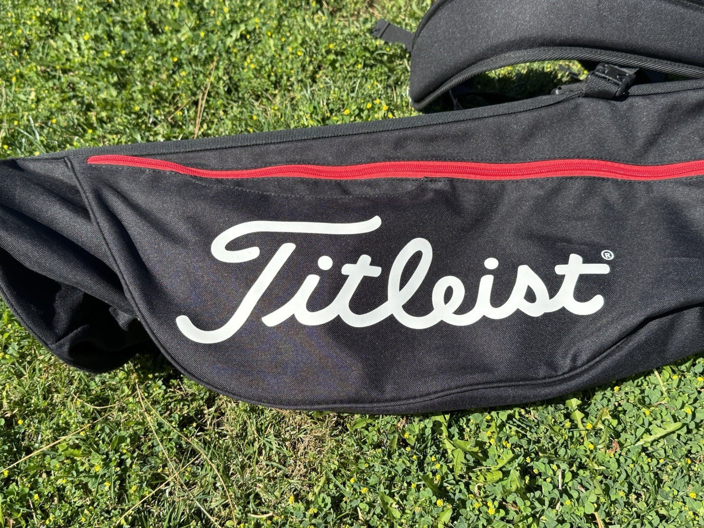 Titleist Carry Sunday Golf Bag | Lightweight Stand Bag | Black/Red