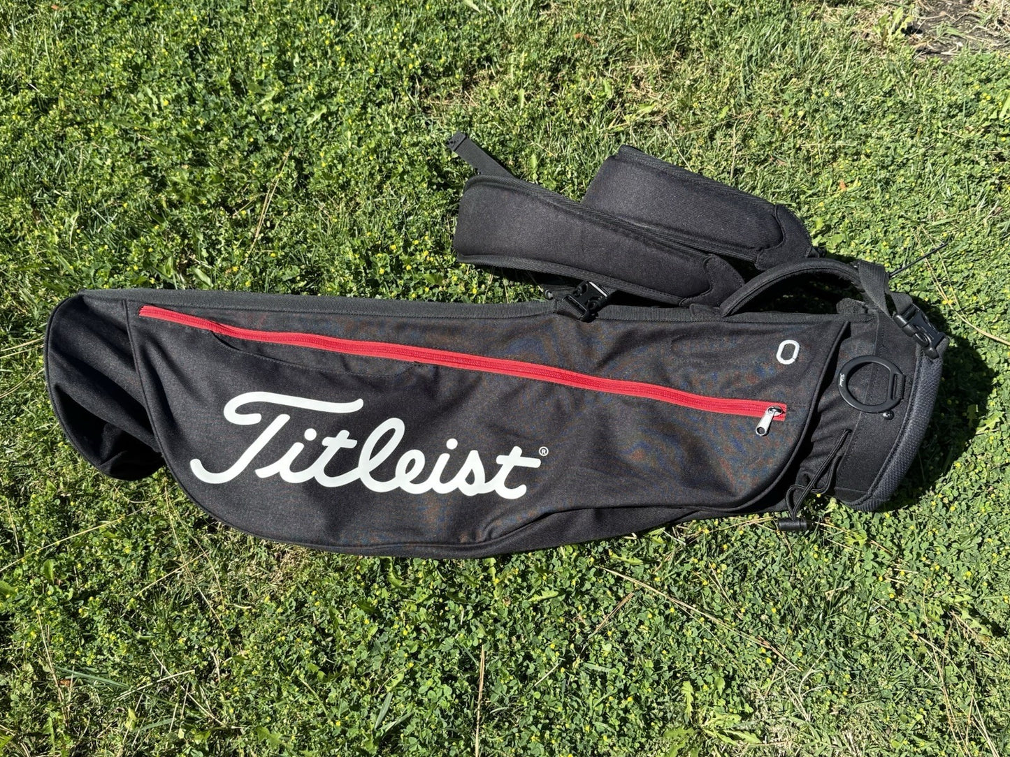 Titleist Carry Sunday Golf Bag | Lightweight Stand Bag | Black/Red