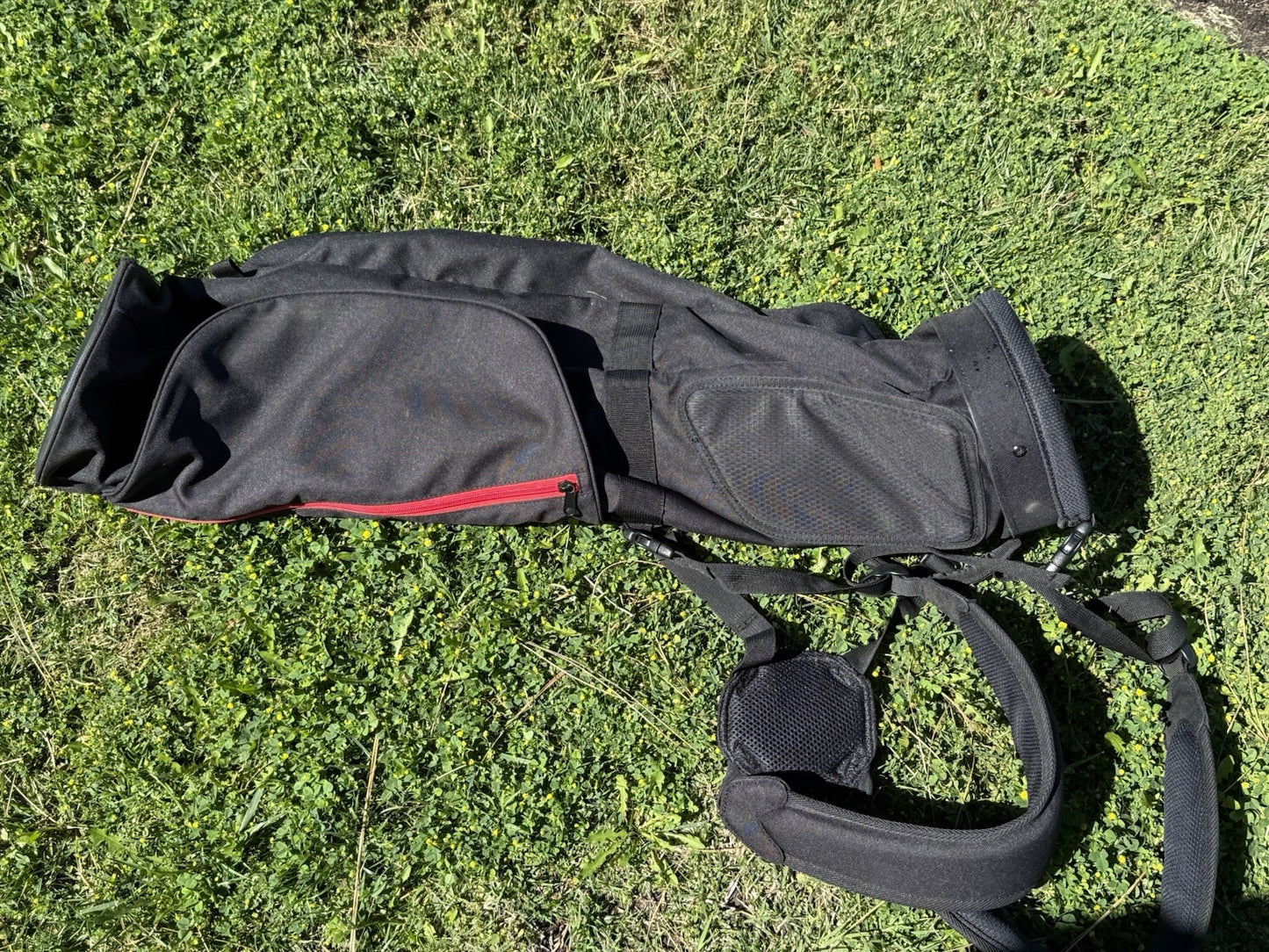 Titleist Carry Sunday Golf Bag | Lightweight Stand Bag | Black/Red