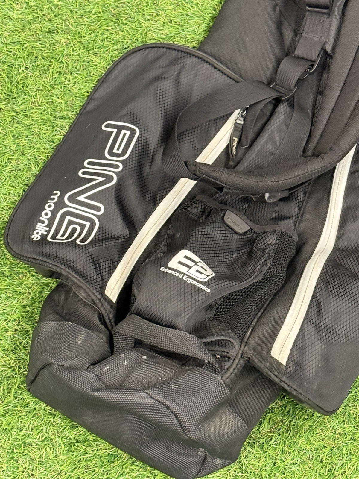 PING Moonlite Carry Bag Black | Lightweight 2-Way Divider | Walking Golf Bag