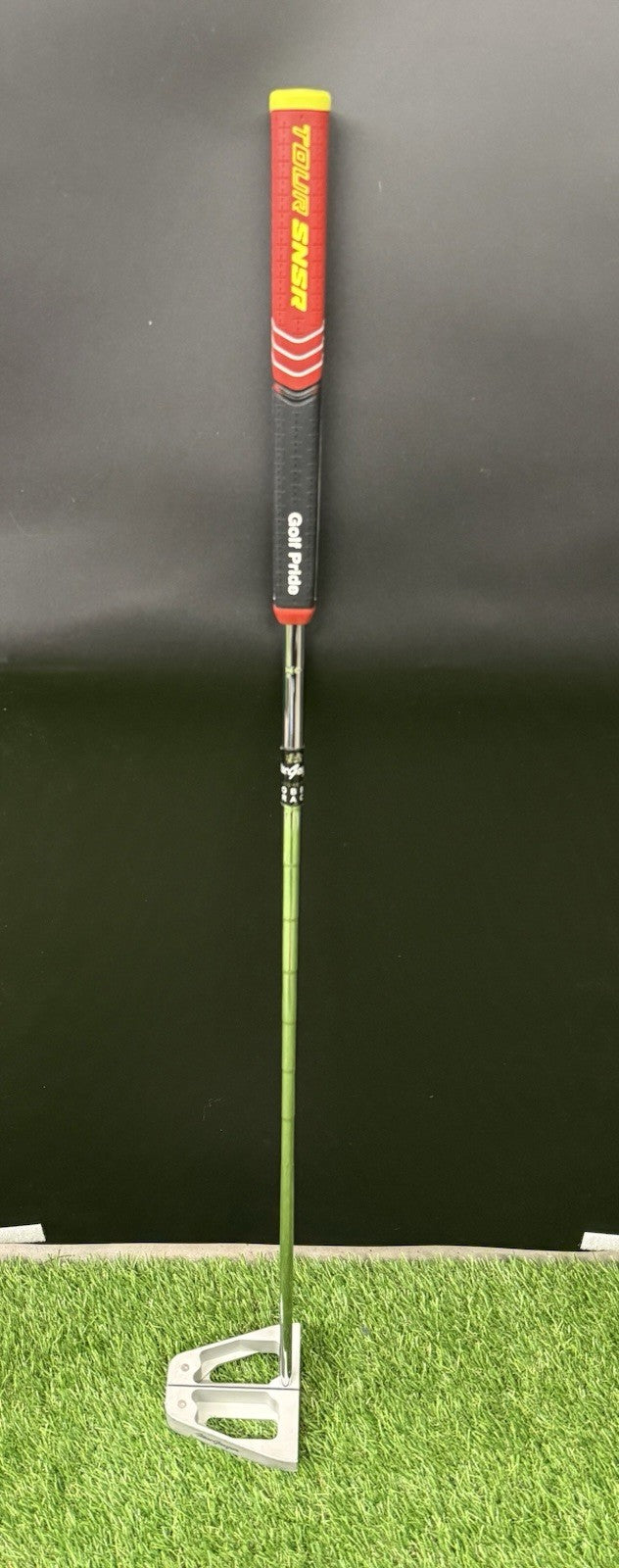 MacGregor Bobby Grace M6.4K Center Shaft V-Foil | Golf Pride Tour SNSR Grip 34”