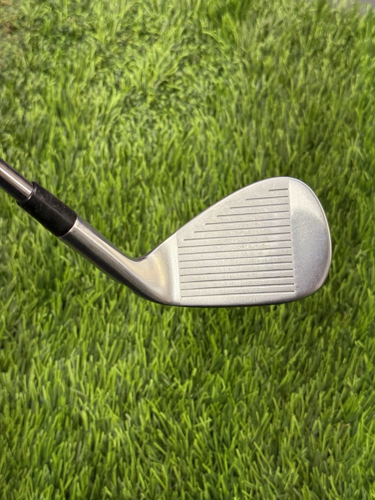 TaylorMade Tour Preferred CB A Wedge | NS Pro R-Flex | LH | Lamkin Midsize Grip